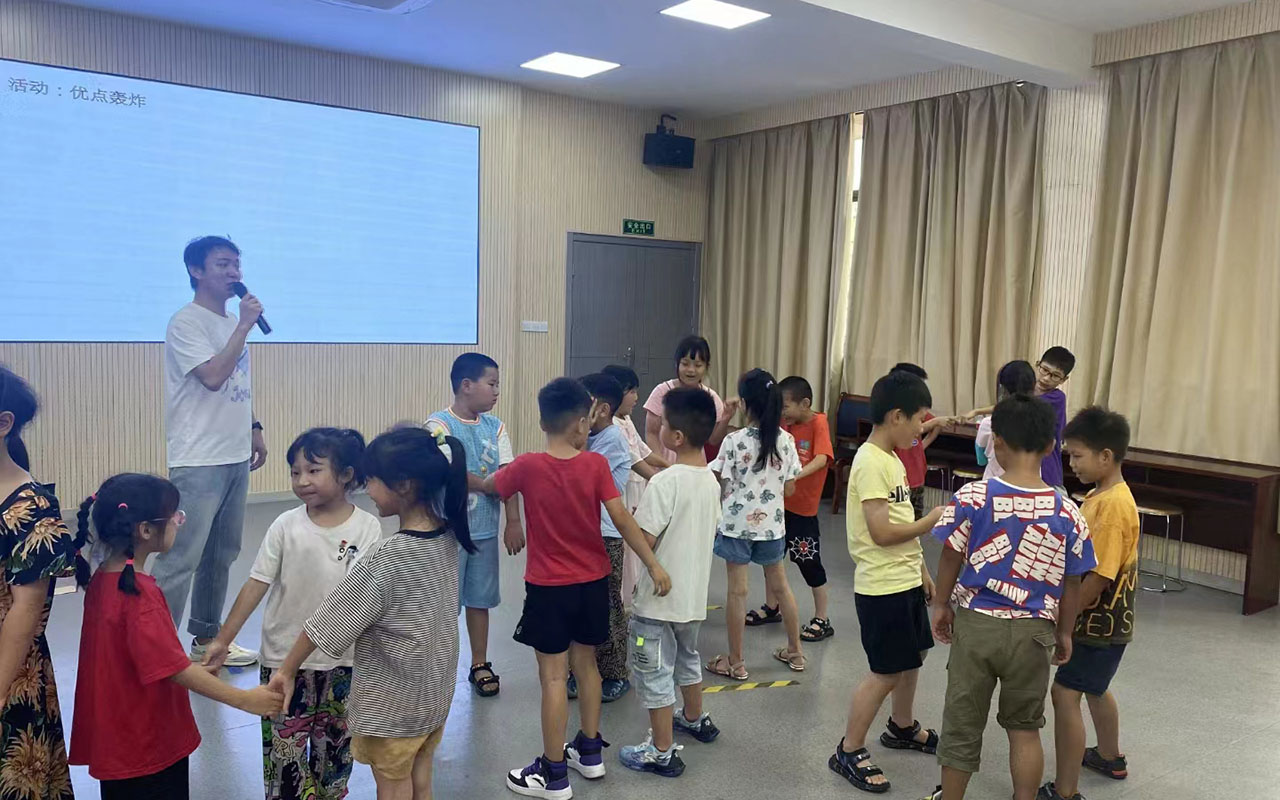 阿瓦提龙观乡中心学校