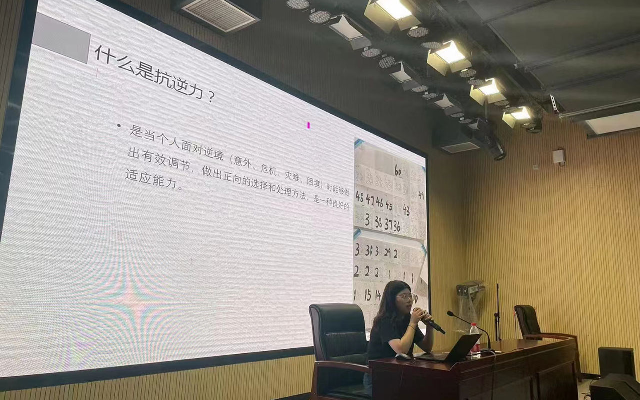 阿瓦提董玉娣中学